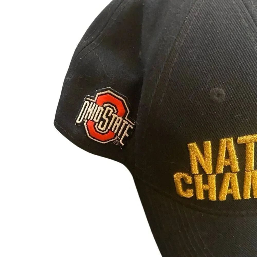 Nike 2014 Ohio State OSU Buckeyes Undisputed National Champions Locker Room Hat